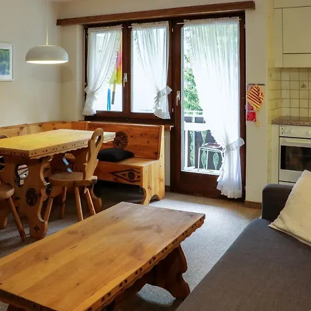 Chesa Dominium アパート *